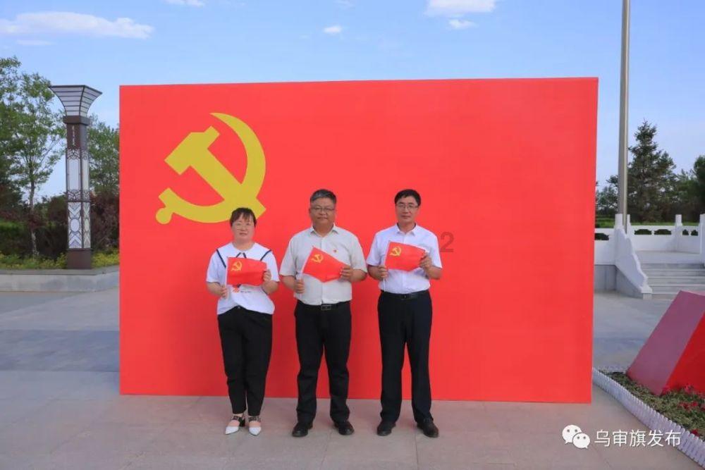 小猫钓鱼游戏龙王版有船